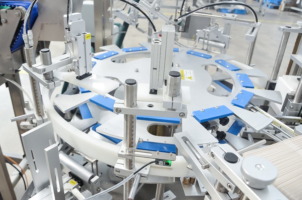 4.-علبة كرتون التغذية الأوتوماتيكية